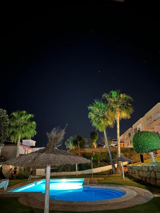 Seashape Apartment In Manilva Exterior foto
